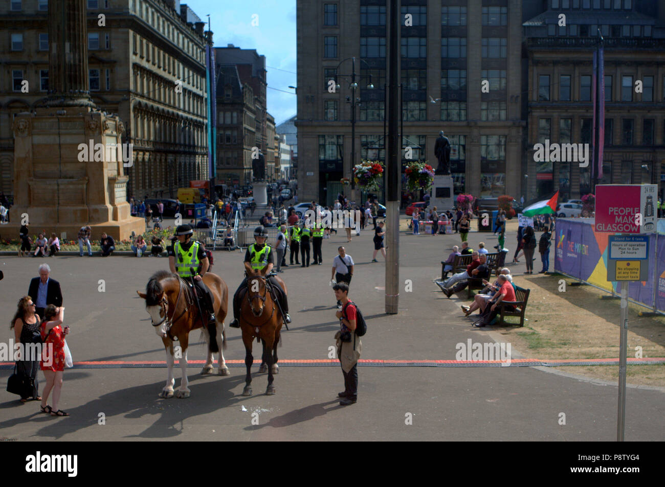 Glasgow, Scotland, Regno Unito xiii Luglio.Donald Trump protesta mondiale supportato in George Square, il museo civico e il centro amministrativo della city.Organized dalla Scozia contro Trump era previsto per attrarre sostenitori 5000. Gerard Ferry/Alamy news Foto Stock