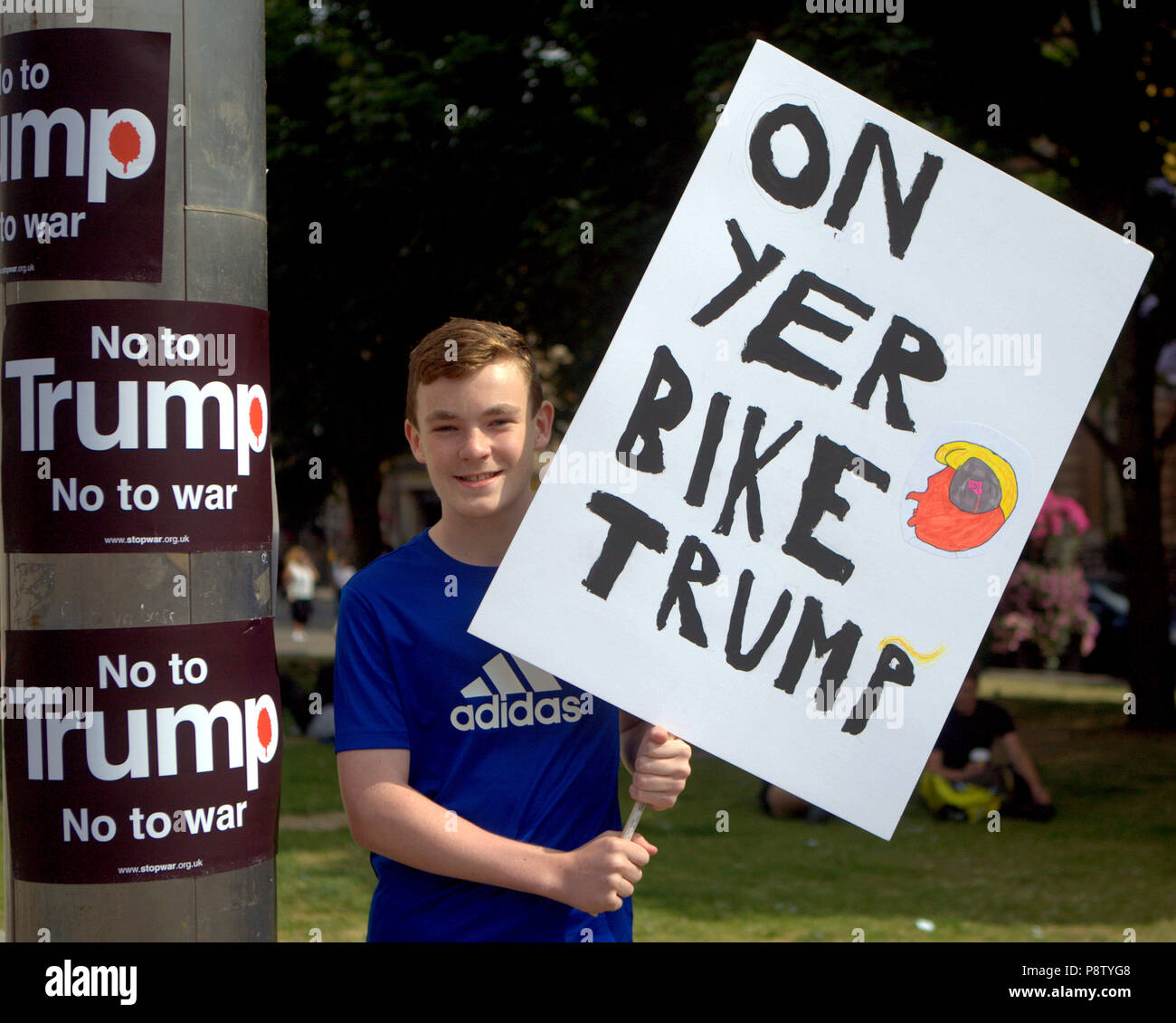 Glasgow, Scotland, Regno Unito xiii Luglio.Donald Trump protesta mondiale supportato in George Square, il museo civico e il centro amministrativo della city.Organized dalla Scozia contro Trump era previsto per attrarre sostenitori 5000. Gerard Ferry/Alamy news Foto Stock