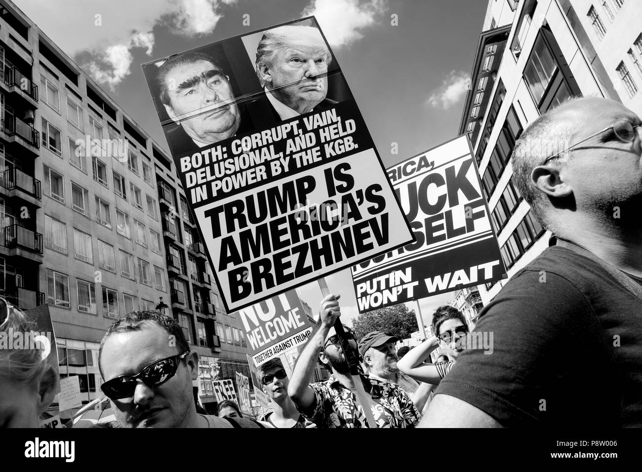 Londra, Regno Unito. 13 luglio 2018. 100.000 protesta nel centro di Londra contro la visita del Presidente statunitense Donald Trump. Credito: Mike Abrahams/Alamy Live News Foto Stock