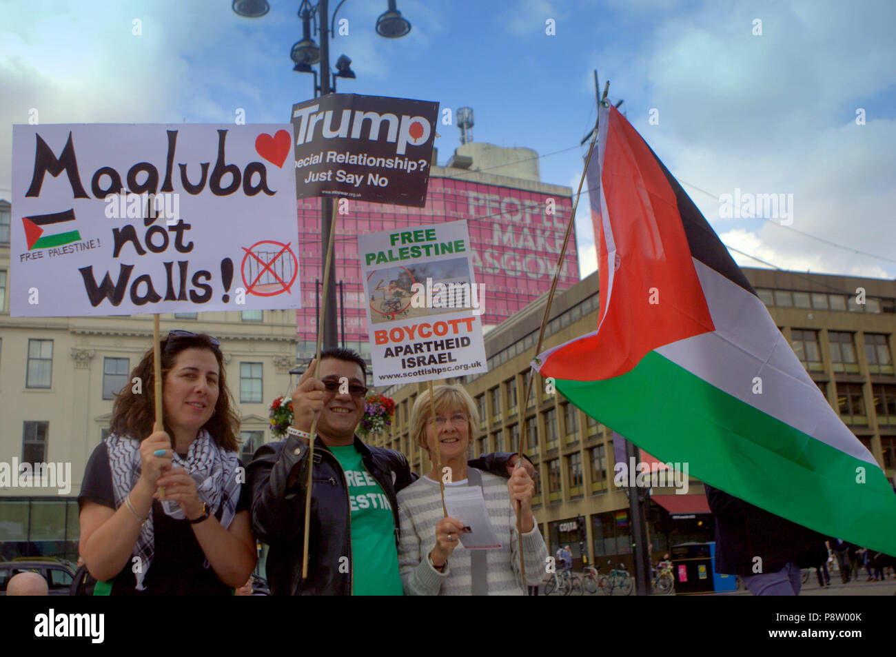 Glasgow, Scotland, Regno Unito xiii Luglio.Donald Trump protesta mondiale supportato in George Square, il museo civico e il centro amministrativo della city.Organized dalla Scozia contro Trump era previsto per attrarre sostenitori 5000. Gerard Ferry/Alamy news Foto Stock