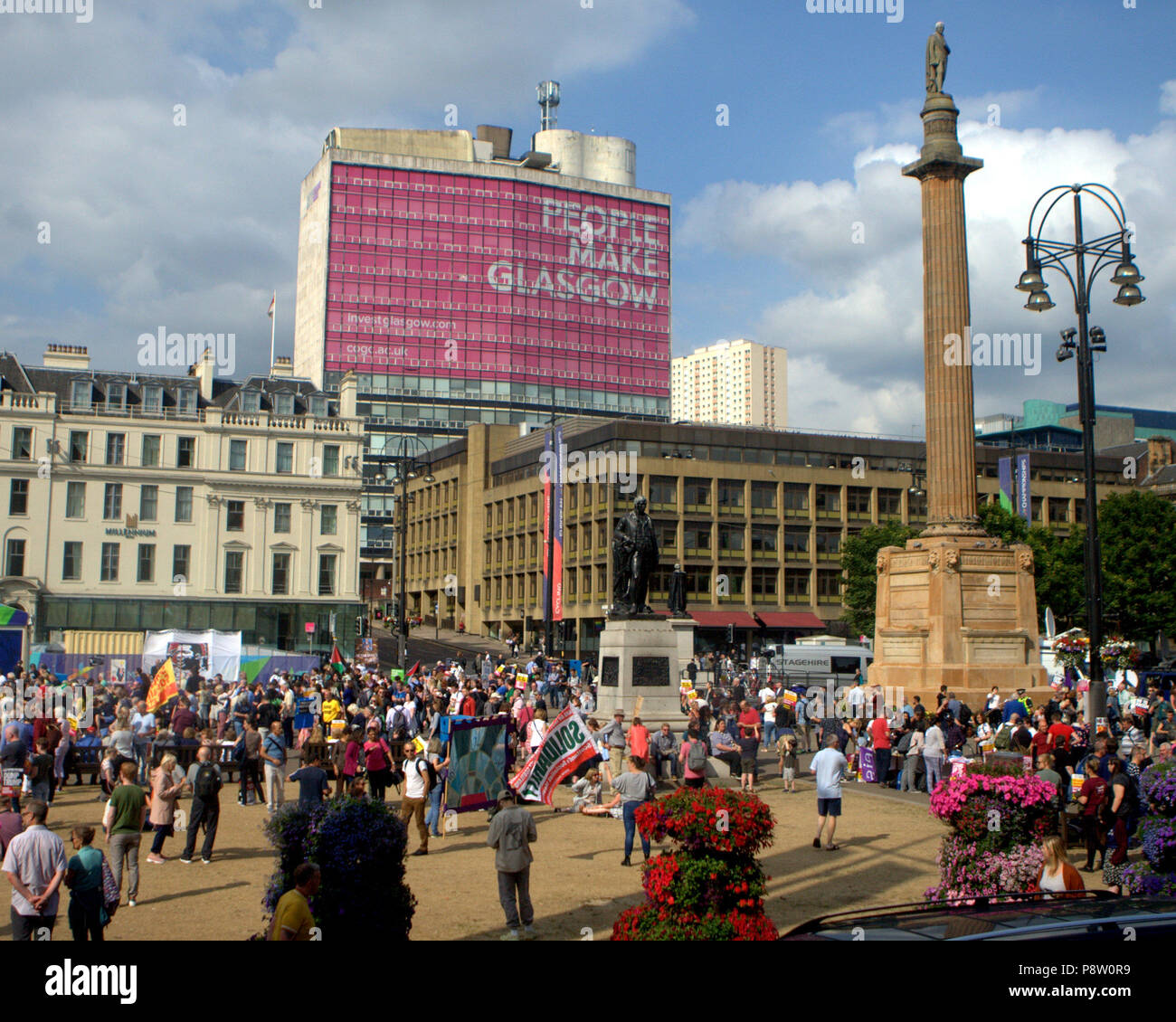 Glasgow, Scotland, Regno Unito xiii Luglio.Donald Trump protesta mondiale supportato in George Square, il museo civico e il centro amministrativo della city.Organized dalla Scozia contro Trump era previsto per attrarre sostenitori 5000. Gerard Ferry/Alamy news Foto Stock
