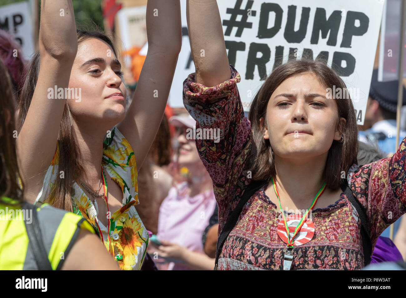 Londra, UK, 13 luglio 2018. Whitehall, Londra, Regno Unito; 13 luglio 2018; proteste contro la visita del Presidente americano Trump a UK Credit: Ian Stewart/Alamy Live News Foto Stock