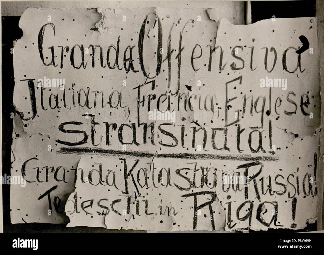 576 Von unseren Truppen ausgesetzte Tafel am Freikofel anlässlich des Sieges der Deutschen bei Riga. (5-9.1917.) (BildID 15801480) Foto Stock