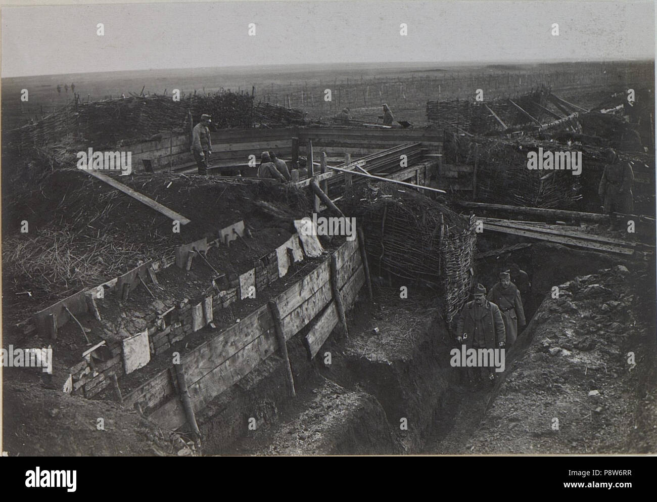 52 Bau von betonierten Maschinengewehrstellungen des Brückenkopfs bei Siemikowce BildID (15439623) Foto Stock