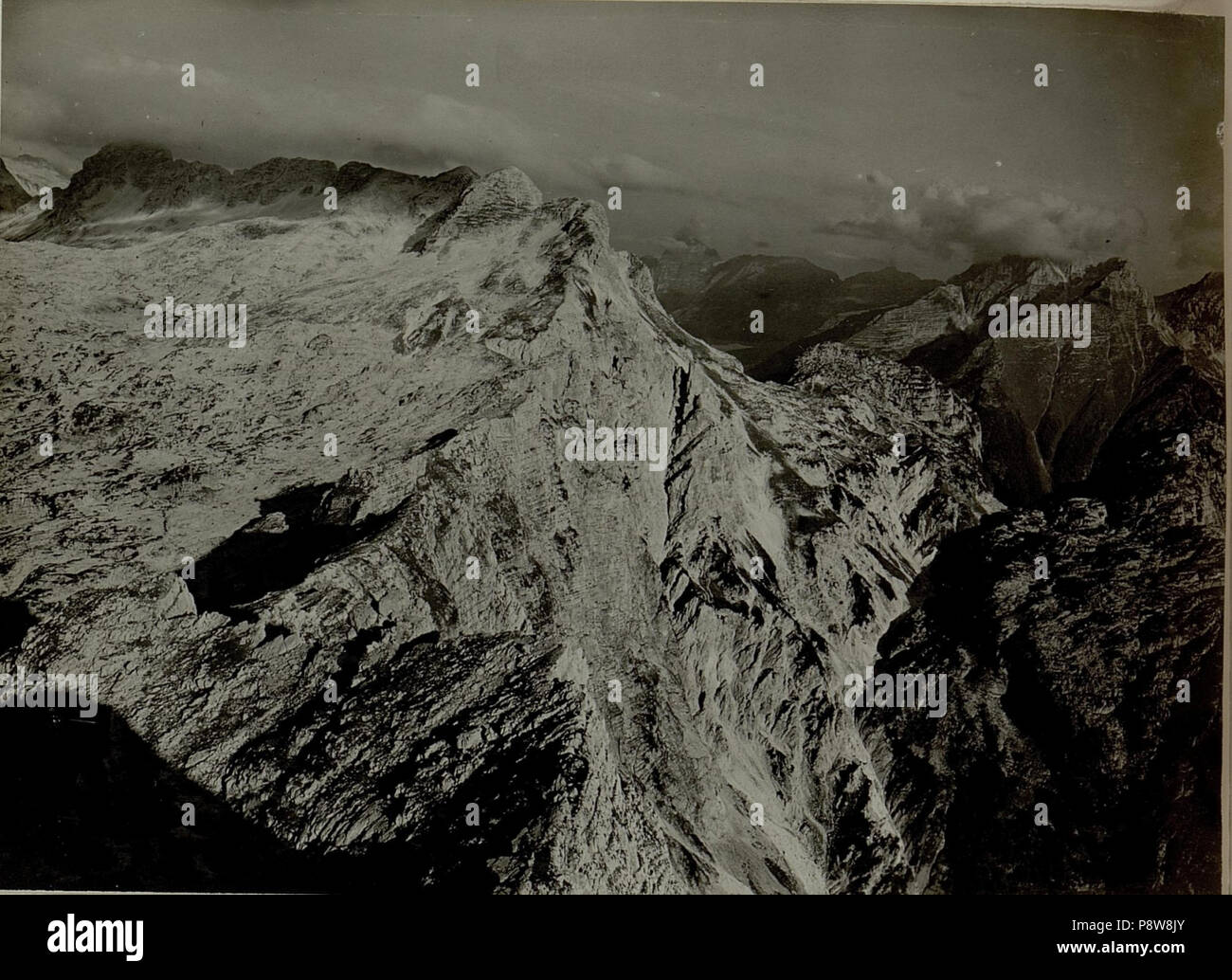 60 Blick auf das Karstplateau aus der rechten Flügelstellung am Grossen Rombon. (BildID 15480706) Foto Stock