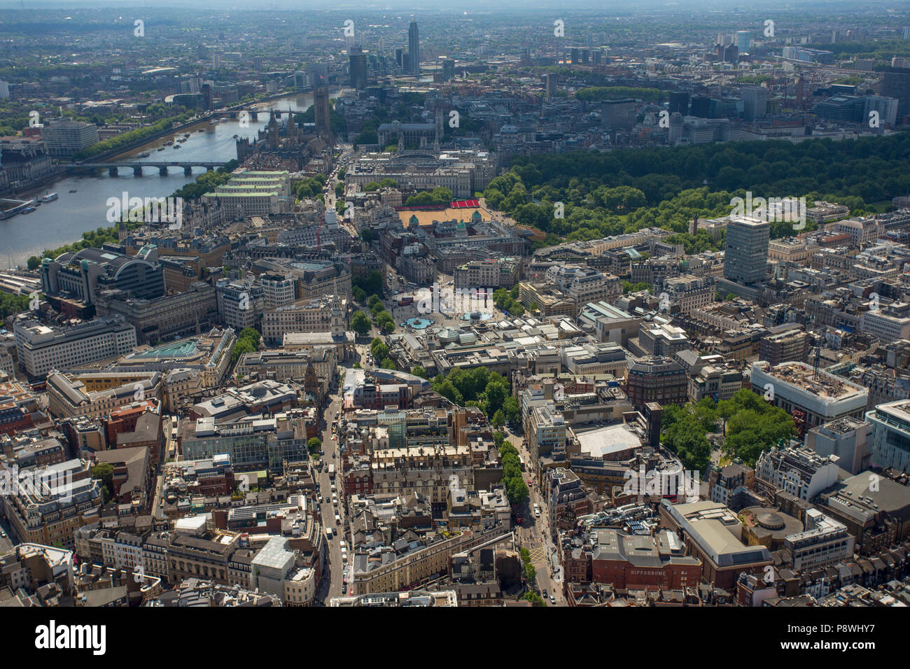 Vista aerea, Londra guardando ad ovest su Trafalgar Square Foto Stock
