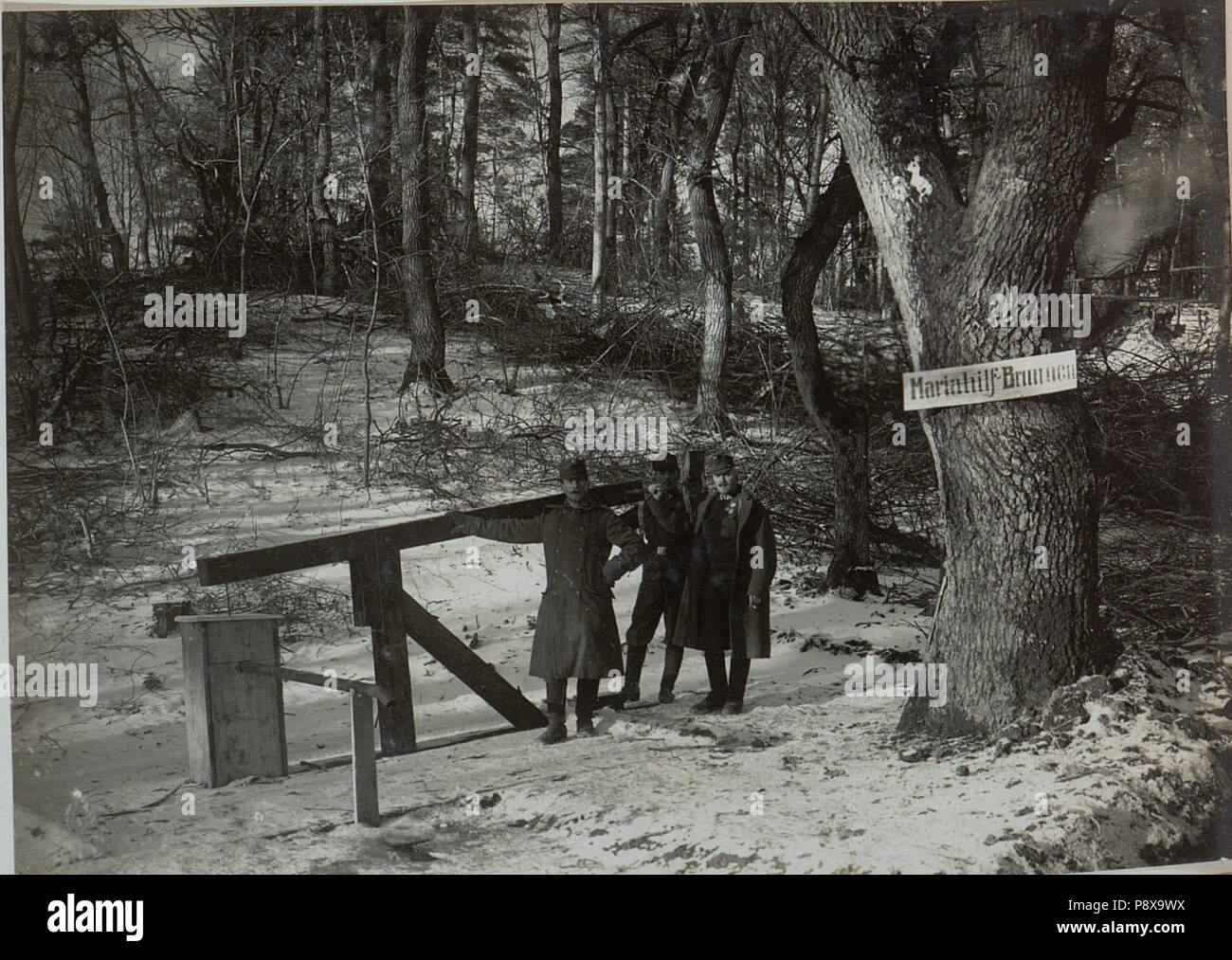 107 Der 64 m tiefe Feldbrunnen im Walde nordöstlich von Kolonie Alexandrowka, derselbe wurde innerhalb von 3 Wochen von der Regimentspionierabteilung des Infanterieregimentes 4 hergestellt BildID (15442545) Foto Stock