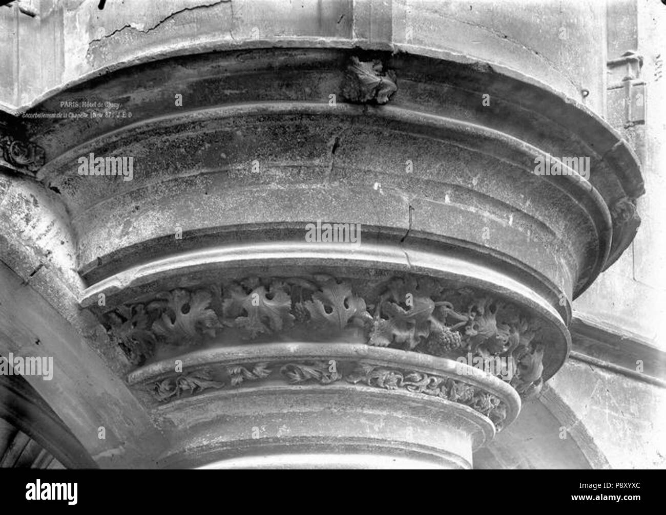 334 Hôtel de Cluny (ancien) et palais des Thermes - Culot en encorbellement de la Chapelle, partie supérieure - Paris 05 - Médiathèque de l'architecture et du patrimoine - APMH00023830 Foto Stock