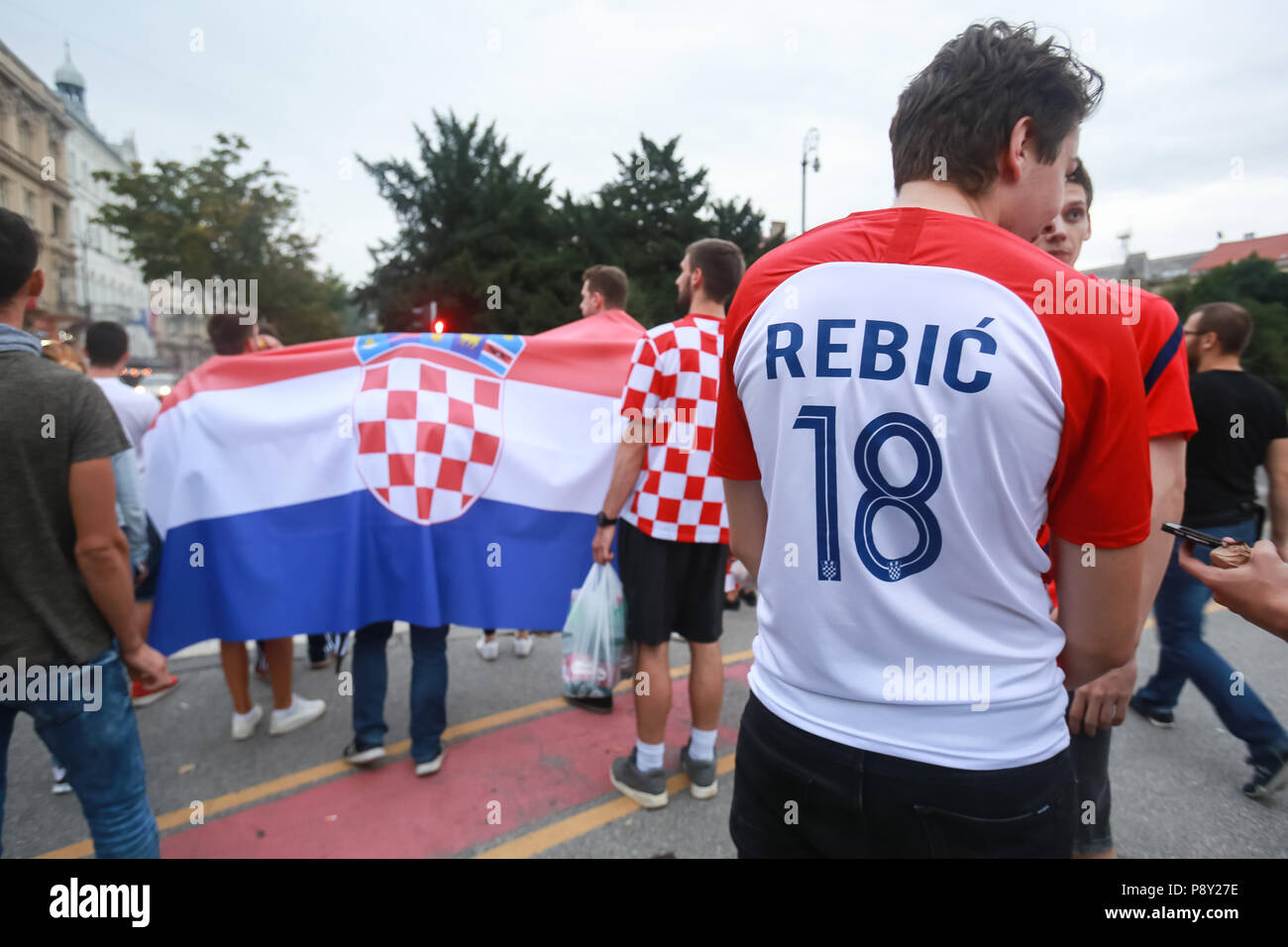 Zagabria, Croazia - 11 luglio 2018 : Il croato per gli appassionati di calcio per le strade di Zagabria prima partita di calcio Croazia vs Inghilterra in semi finales Fifa World c Foto Stock