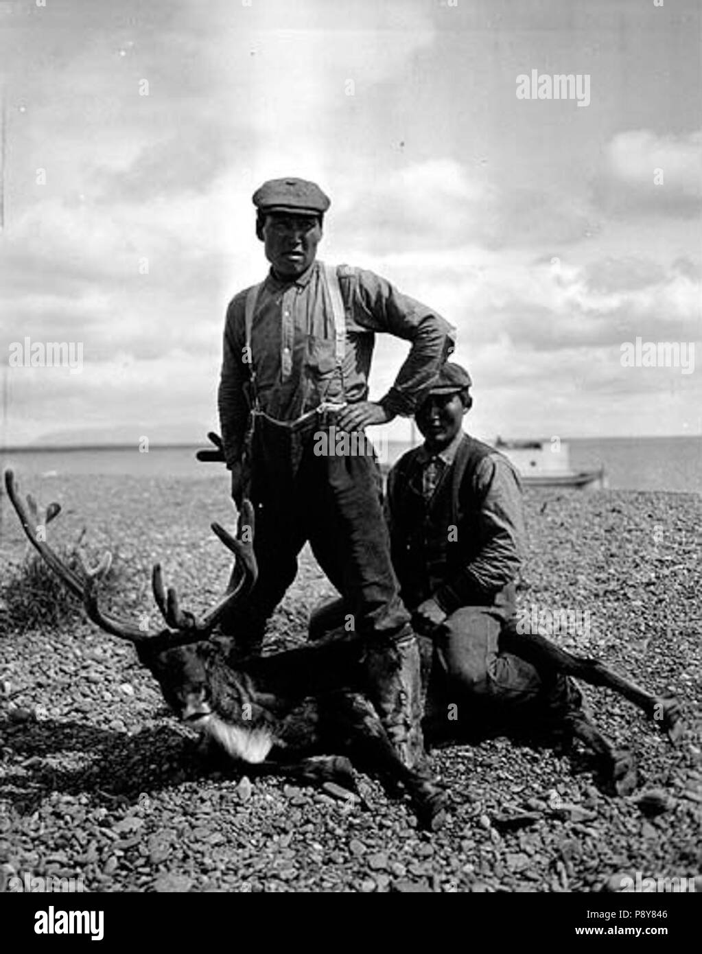 . 278 Eschimesi con le renne, Iliamna Lago, Alaska, 26 luglio 1917 (Cobb 138) Foto Stock