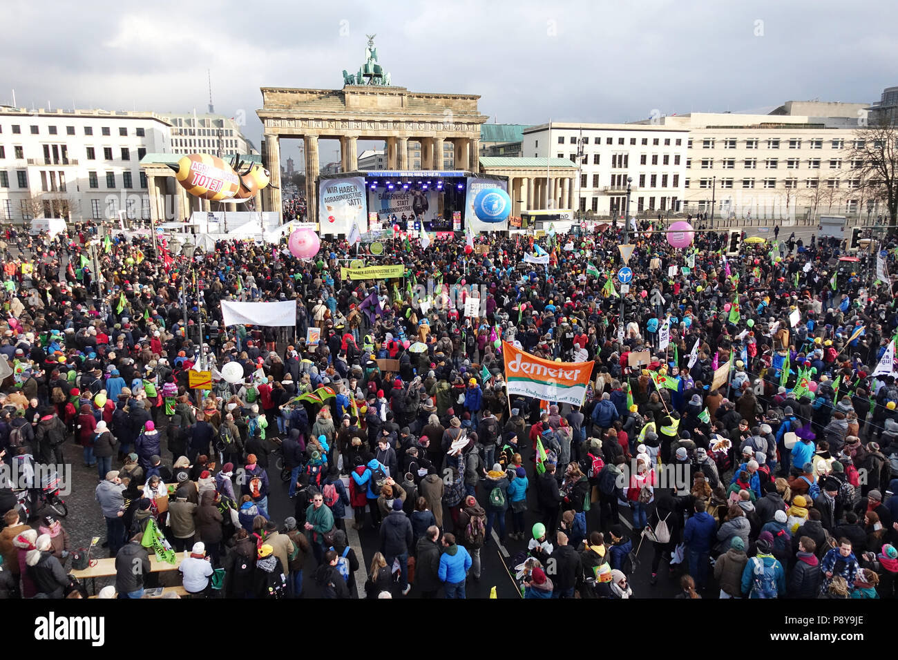 Berlino, Germania, Demo - siamo malati di esso! Di fronte alla Porta di Brandeburgo Foto Stock