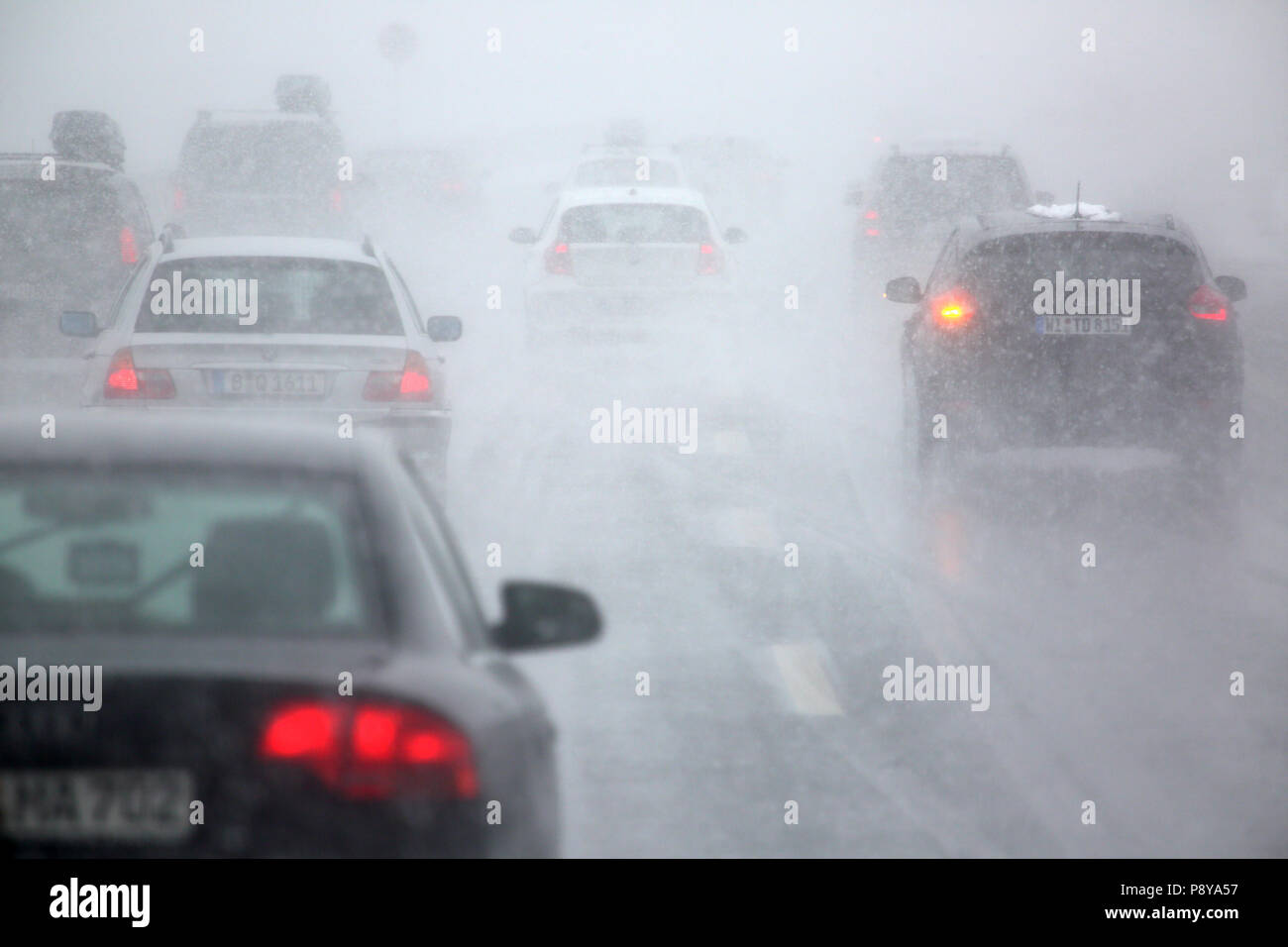 Hermsdorf, Germania, scarsa visibilità sull'autostrada A9 in nevicata Foto Stock