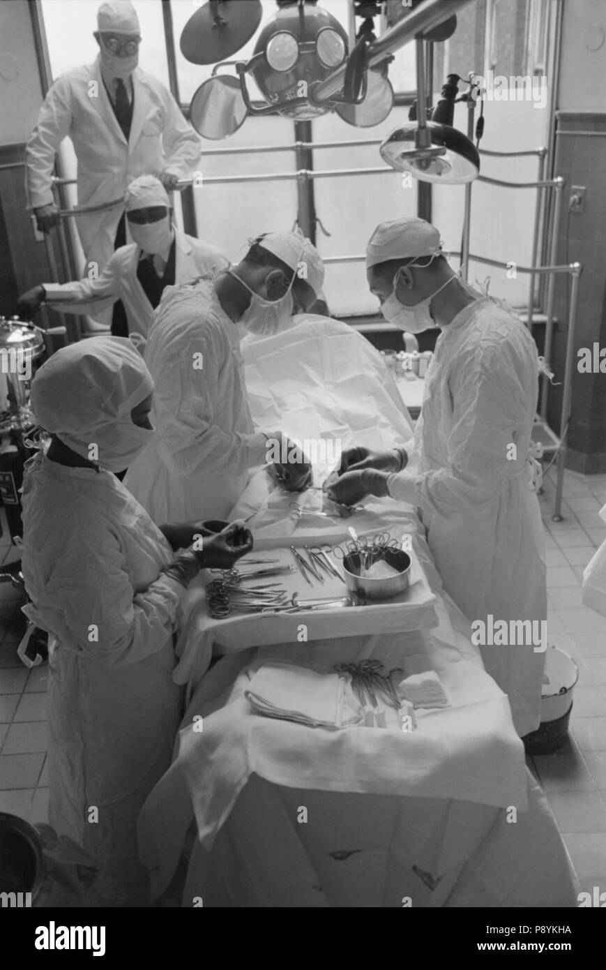 Registro Operatorio Interventi Chirurgici Per Ospedali - Confezione 2 Pezzi, 50 Moduli Autocopianti