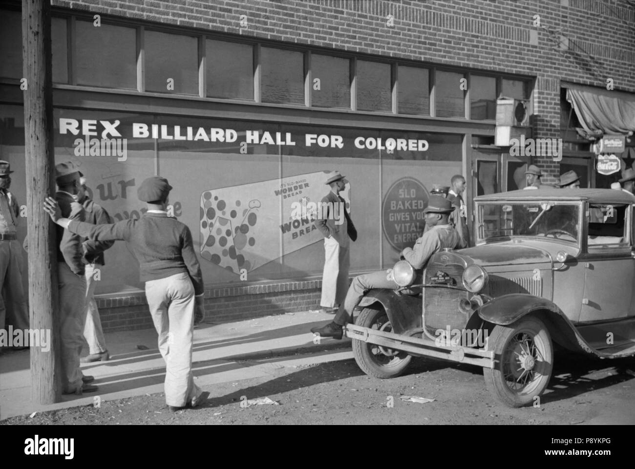 Rex sala da biliardo per colorata, Beale Street a Memphis, Tennessee, Stati Uniti d'America, Marion Post Wolcott, Farm Security Administration, Ottobre 1939 Foto Stock