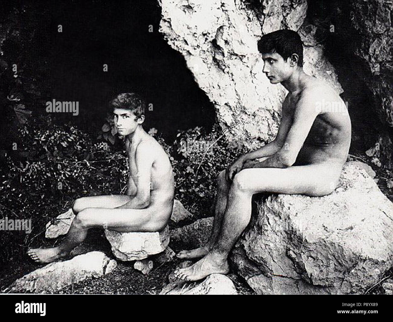 309 Gloeden, Wilhelm von (1856-1931) - n. 1936 - debutto di Taormina du siècle, p. 51 &AMP; Auch ich in Arkadien, p. 133, cm 18x24 Foto Stock