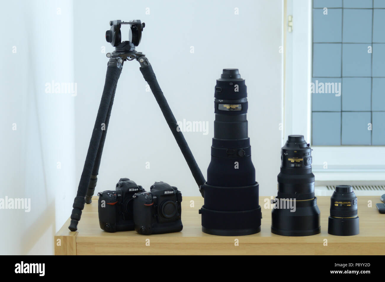 La fauna selvatica attrezzatura fotografica lenti fotocamere fotografia sportiva attrezzature telecamere lenti Foto Stock