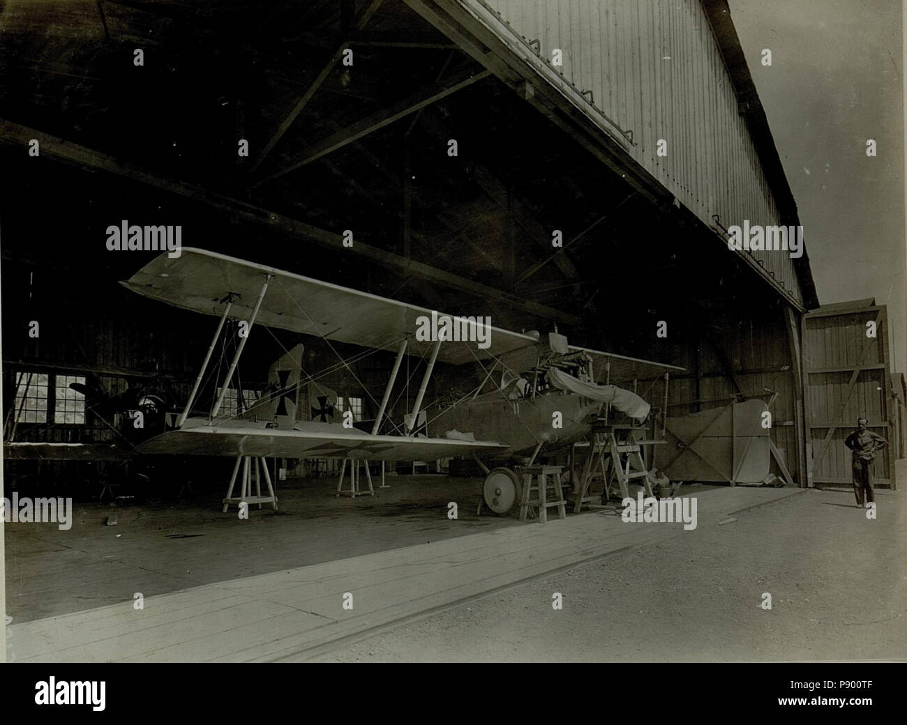. 323 Hangar der 16.Fliegerkompagnie. (BildID 15481506) Foto Stock