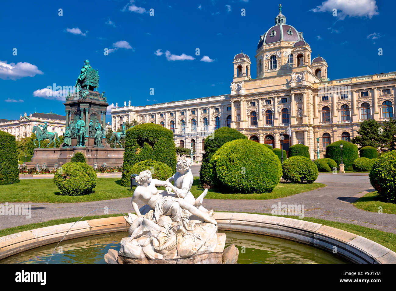 Maria Theresien Platz in Vienna architettura e natura vista, capitale dell'Austria Foto Stock