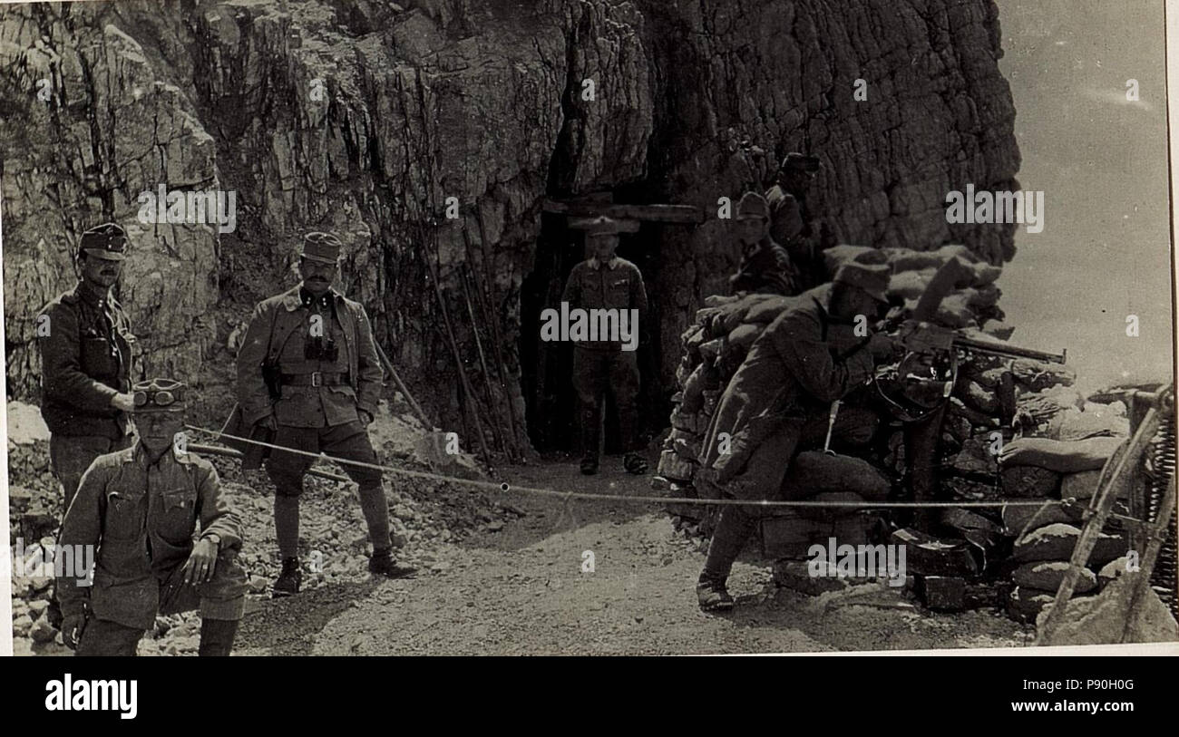 . 362 Kleiner Lagazoi, Wurfmaschine, Muskete, in Anwesenheit von Oberstleutnant von Pasetti. (BildID 15585089) Foto Stock