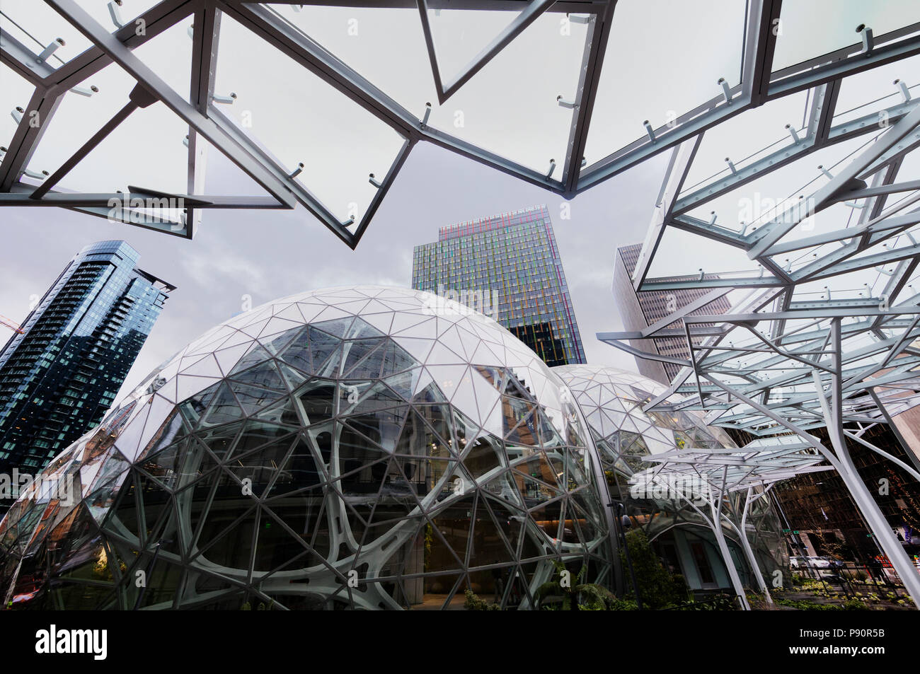 WA14499-00...Amazon sfere della scoperta di Seattle. Foto Stock