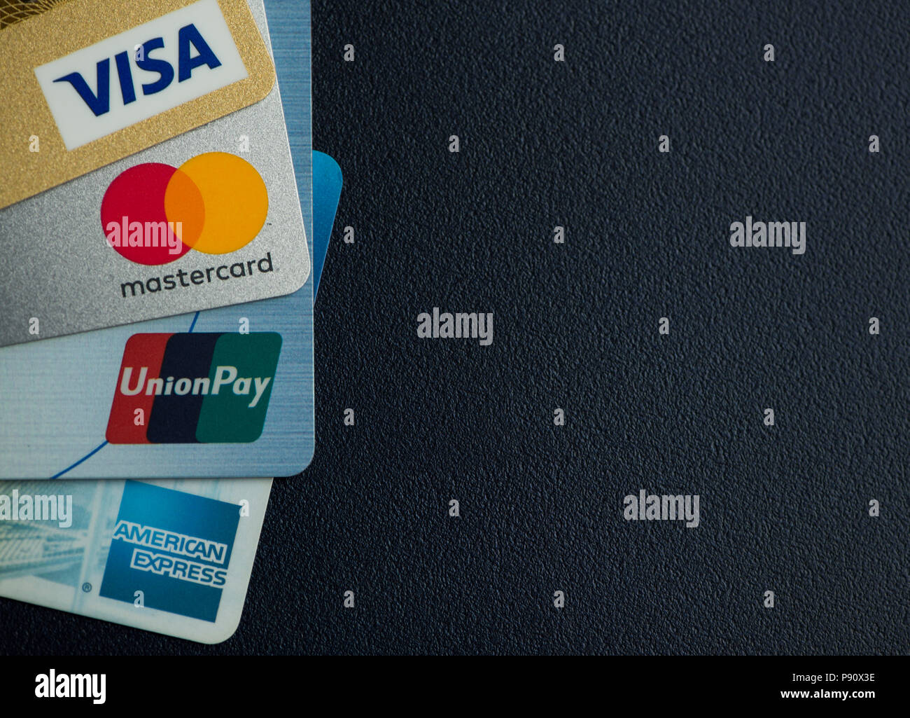 Carte di credito si chiudono, Visa, Master card, Union Pay e American  Express Foto stock - Alamy
