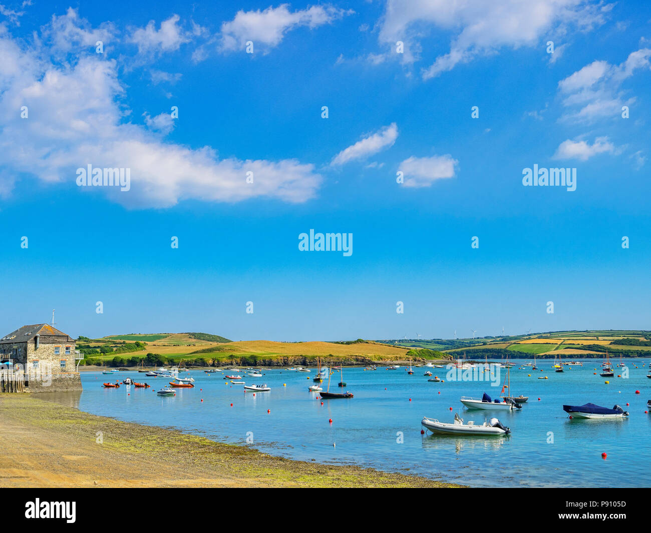 Barche sul cammello estuario al Rock, Cornwall, Regno Unito Foto Stock