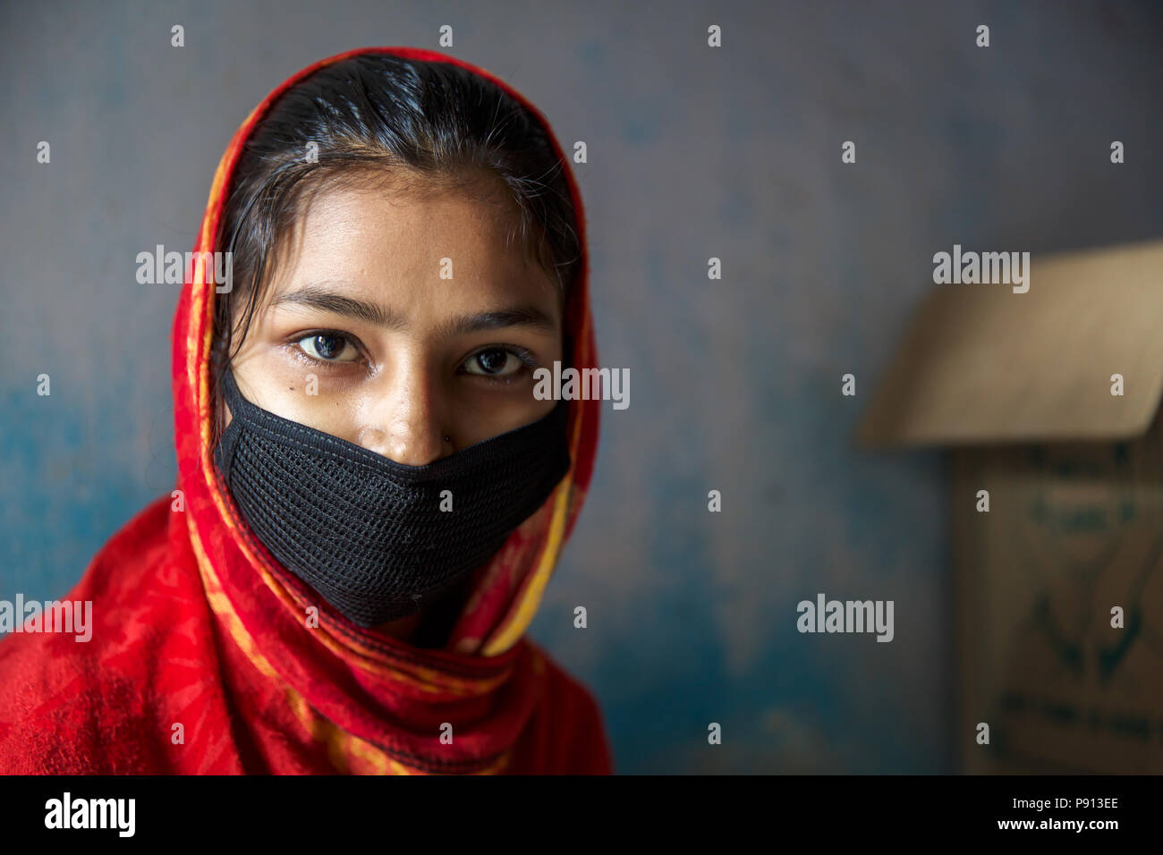 I medici tedeschi fornire assistenza medica nella baraccopoli di Kolkata - India Foto Stock