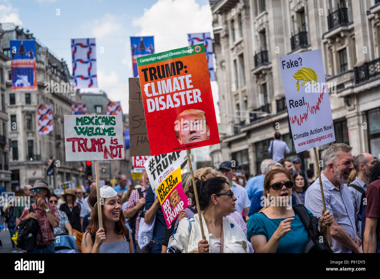 Londra, UK, 13 luglio 2018. Dimostrazione Anti-Trump, Trump: disastro climatico, London, Regno Unito 13.07.2018 Credito: Bjanka Kadic/Alamy Live News Foto Stock