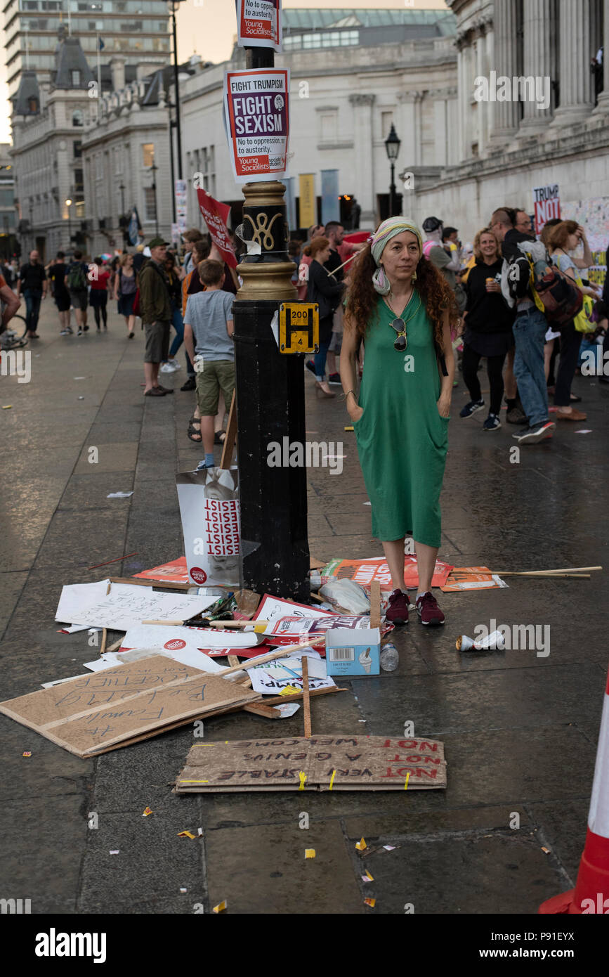 Londra, UK, 13 luglio 2018. I postumi della Donald Trump proteste in Londra centrale Credito: Noora Manty/Alamy Live News Foto Stock