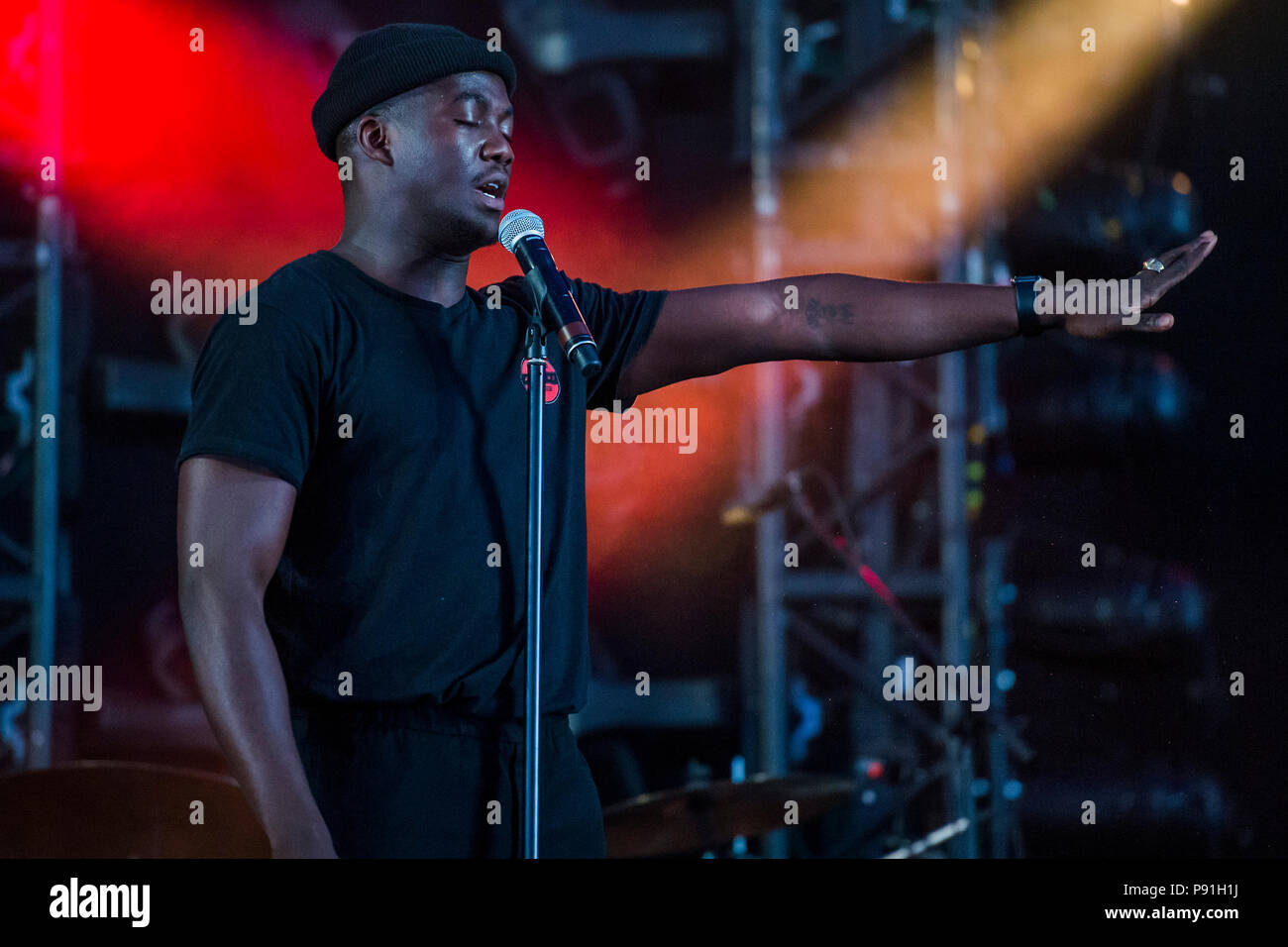 Suffolk, Regno Unito, 14 luglio 2018. Giacobbe banche gioca BBC Music stage - Il 2018 Latitude Festival, Henham Park. Suffolk 14 luglio 2018 Credit: Guy Bell/Alamy Live News Credito: Guy Bell/Alamy Live News Foto Stock