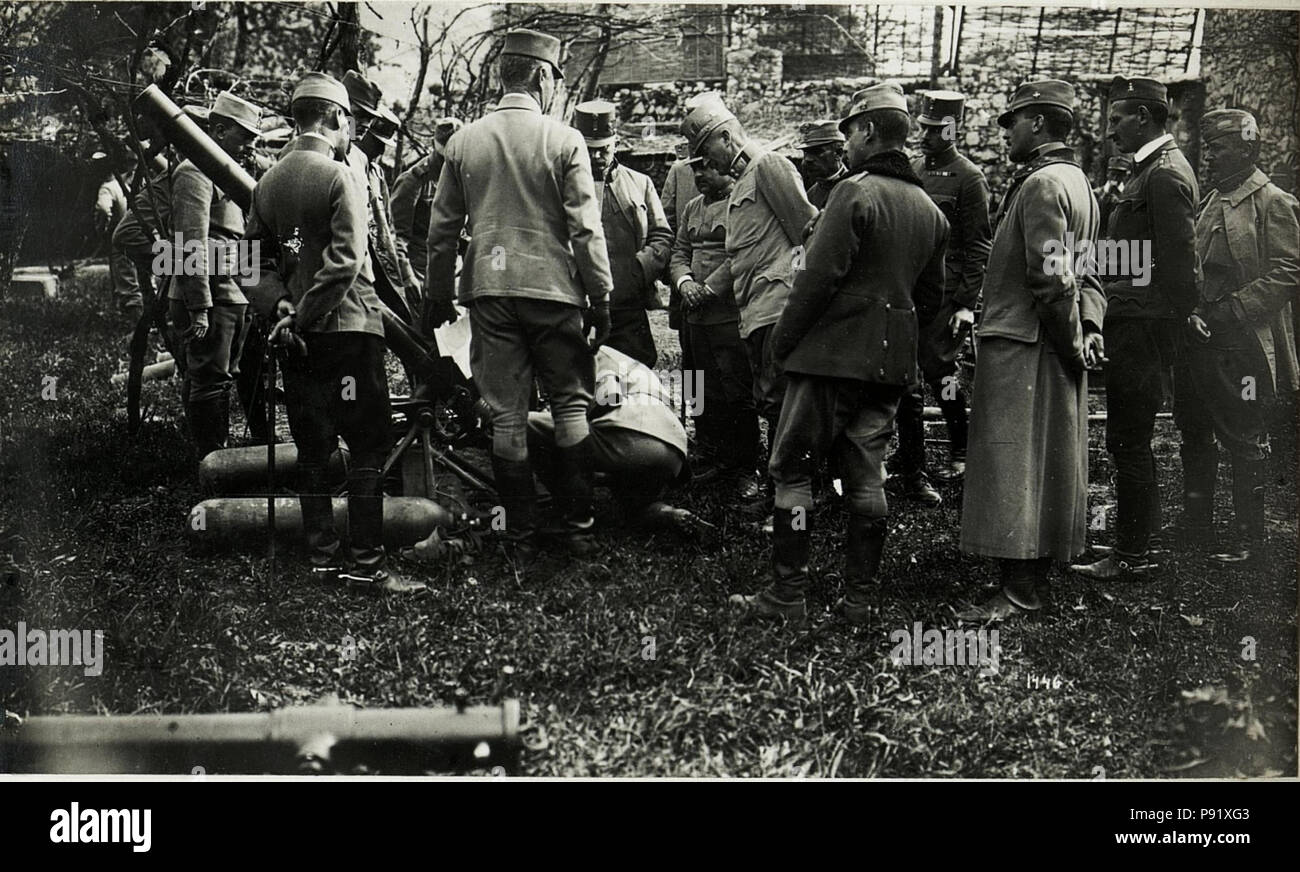 . 397 Laden des 10,5cm Luftminenwerfers. (BildID 15587433) Foto Stock