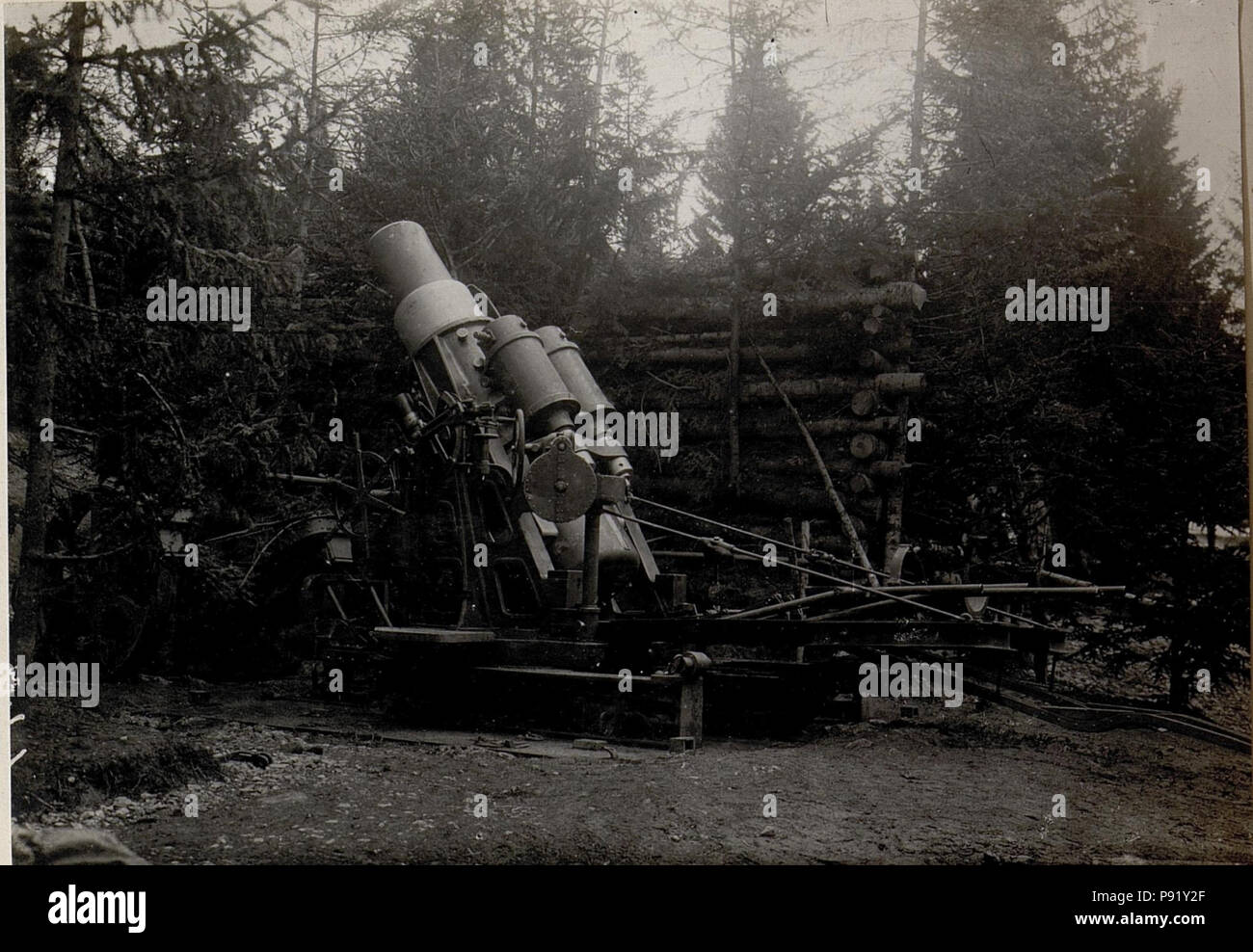 399 Lavaroneplateau. 30,5 cm Mörser in Feuerstellung. (BildID 15637299) Foto Stock