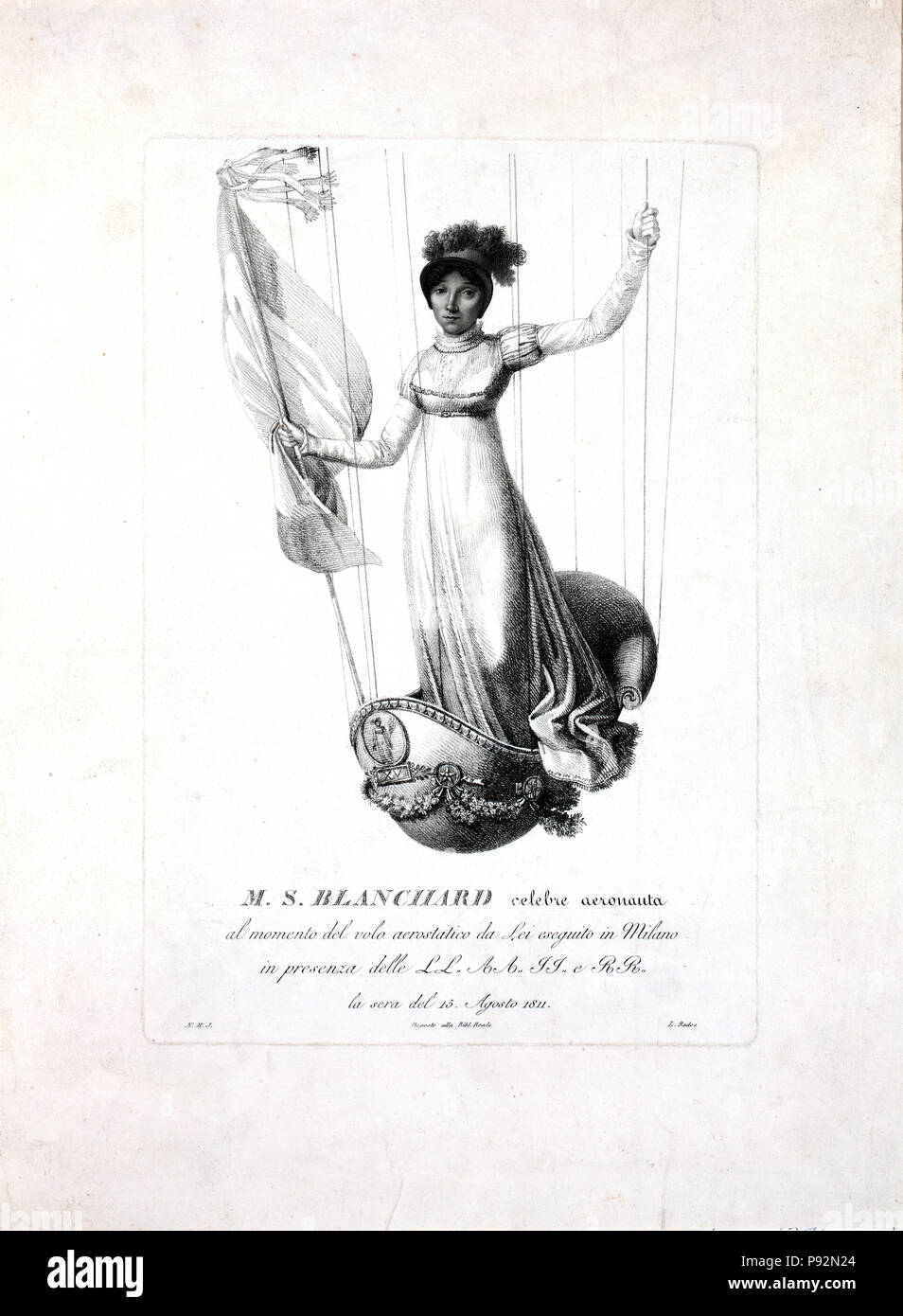 Ritratto di Francese balloonist Maria Maddalena-Sophie Armand Blanchard, in piedi nel cestello decorato del suo palloncino durante il suo volo in Milano, Italia, 1811 Foto Stock