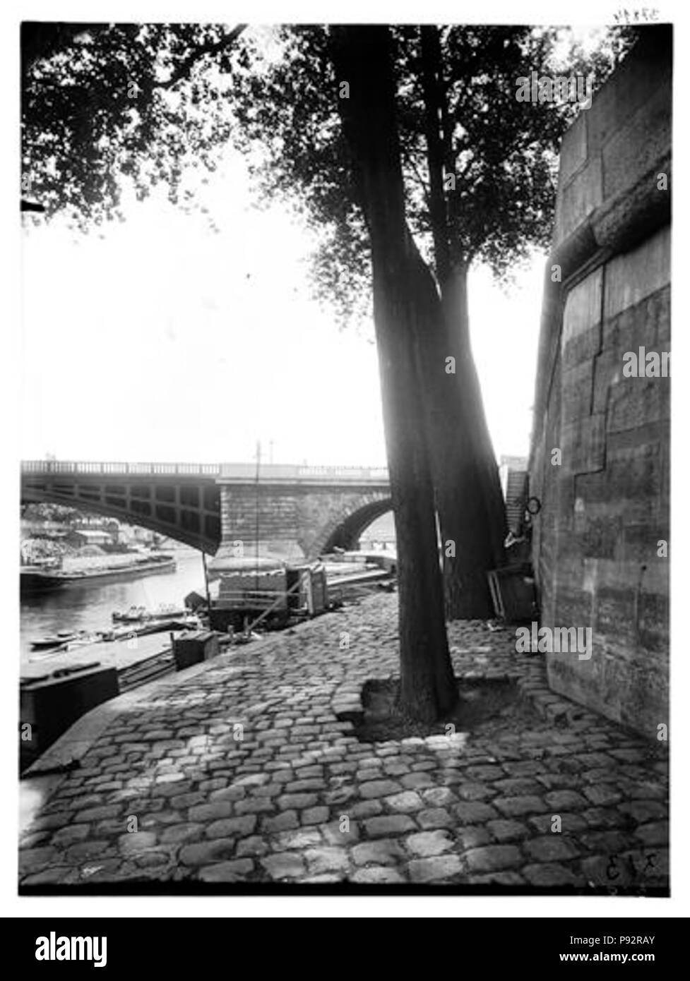468 Pont Sully - Vue générale - Paris 04 - Médiathèque de l'architecture et du patrimoine - APMH00037814 Foto Stock