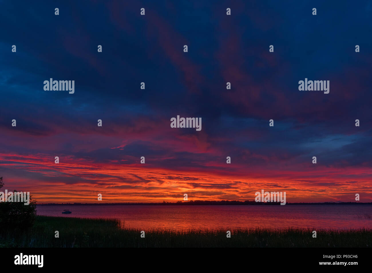 Una splendida alba/tramonto sul Lago Champlain Foto Stock