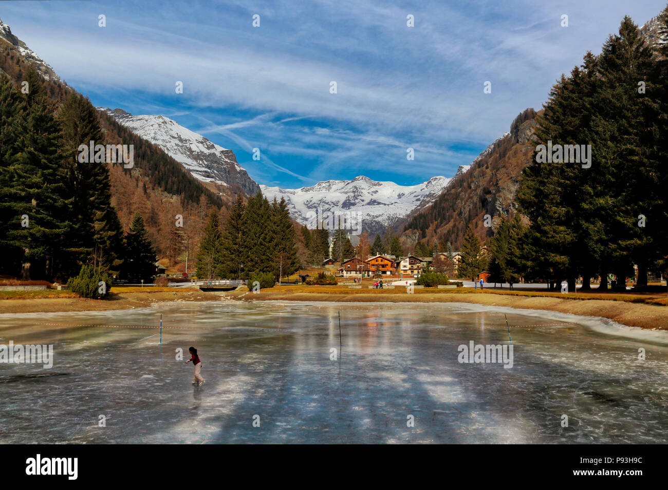 Lago Gover a Gressoney Saint Jean. Alpi, Italia Foto Stock