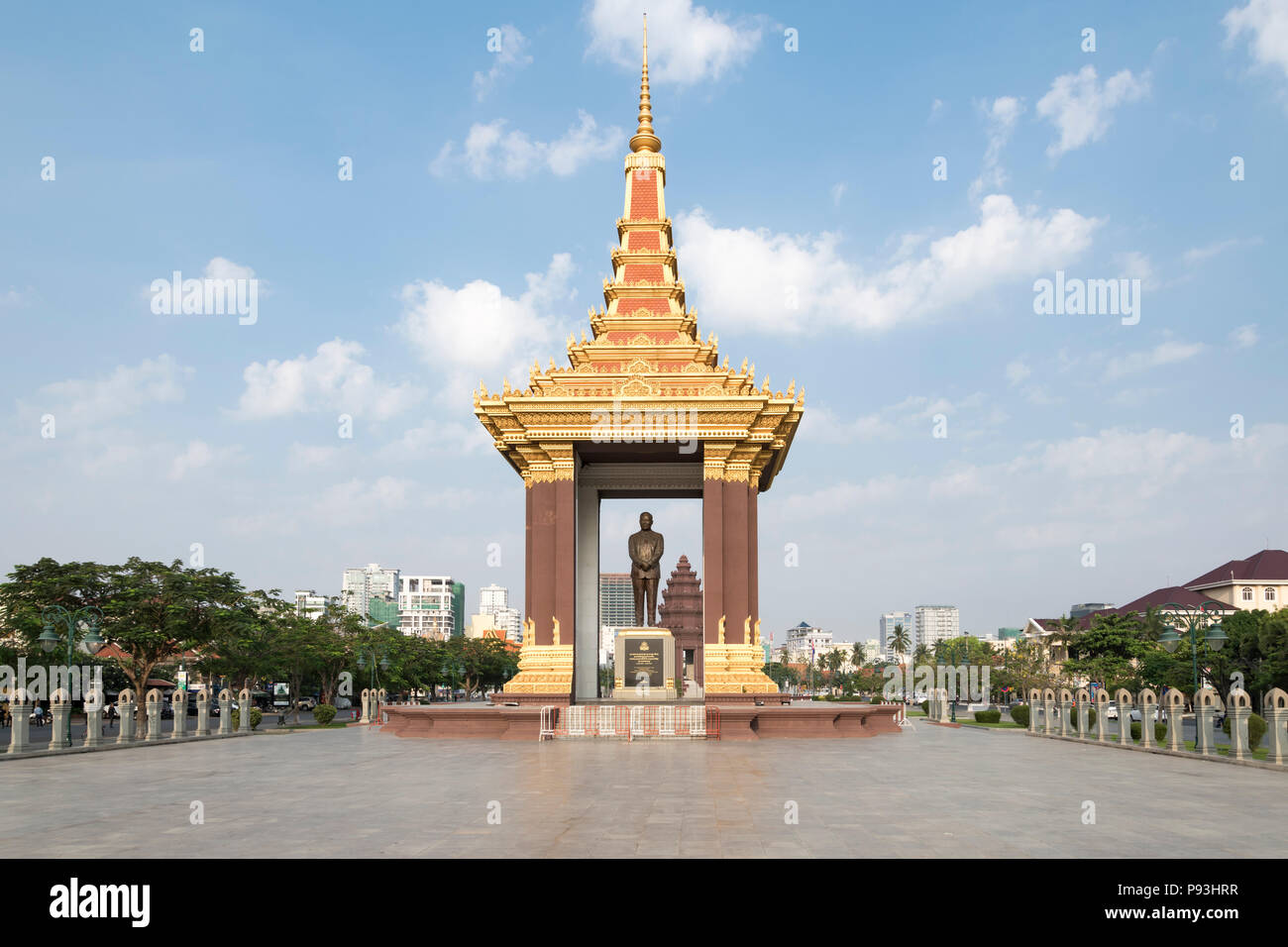 Statua di Sua Maestà Preah Bat Samdech Preah Norodom Sihanouk, Phnom Penh Cambogia Foto Stock