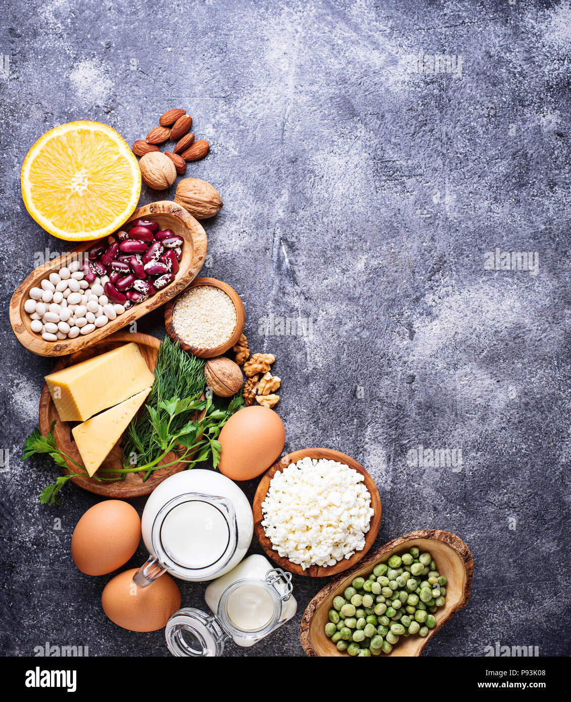 Set di cibo che è ricco di calcio. Foto Stock