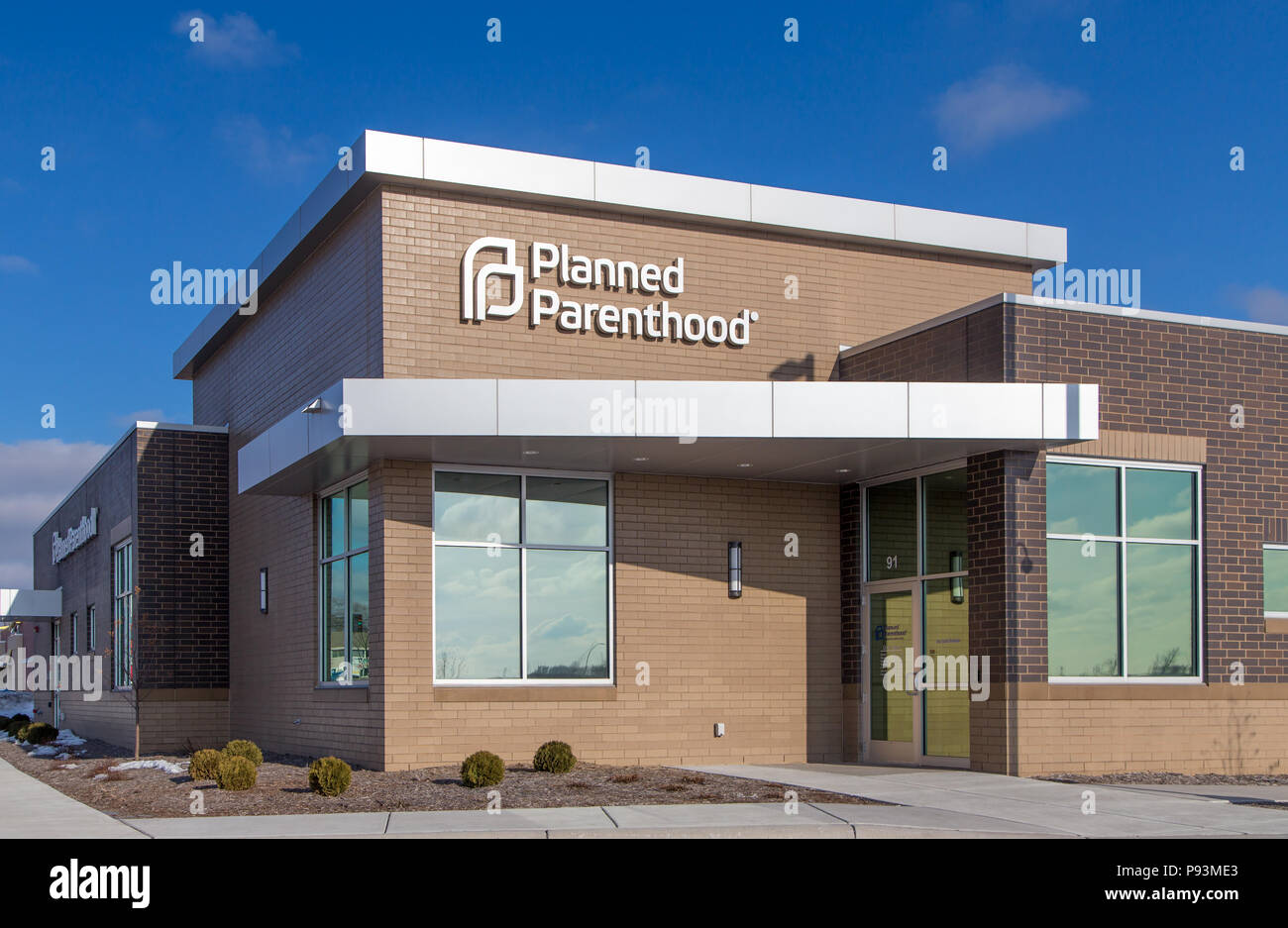 ST. PAUL, MN/STATI UNITI D'America - 1 gennaio 2017: Planned Parenthood Clinic esterno e logo. Planned Parenthood è una organizzazione non-profit che fornisce reprodu Foto Stock