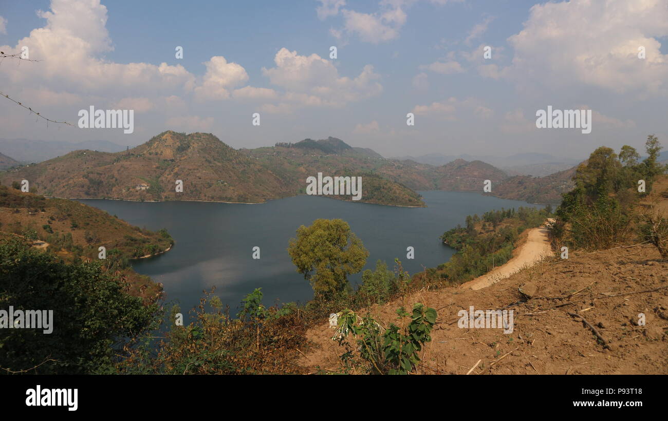 Vista sul lago Kivu e la zona circostante, senza edifici, Kibuye, Ruanda, Africa Foto Stock