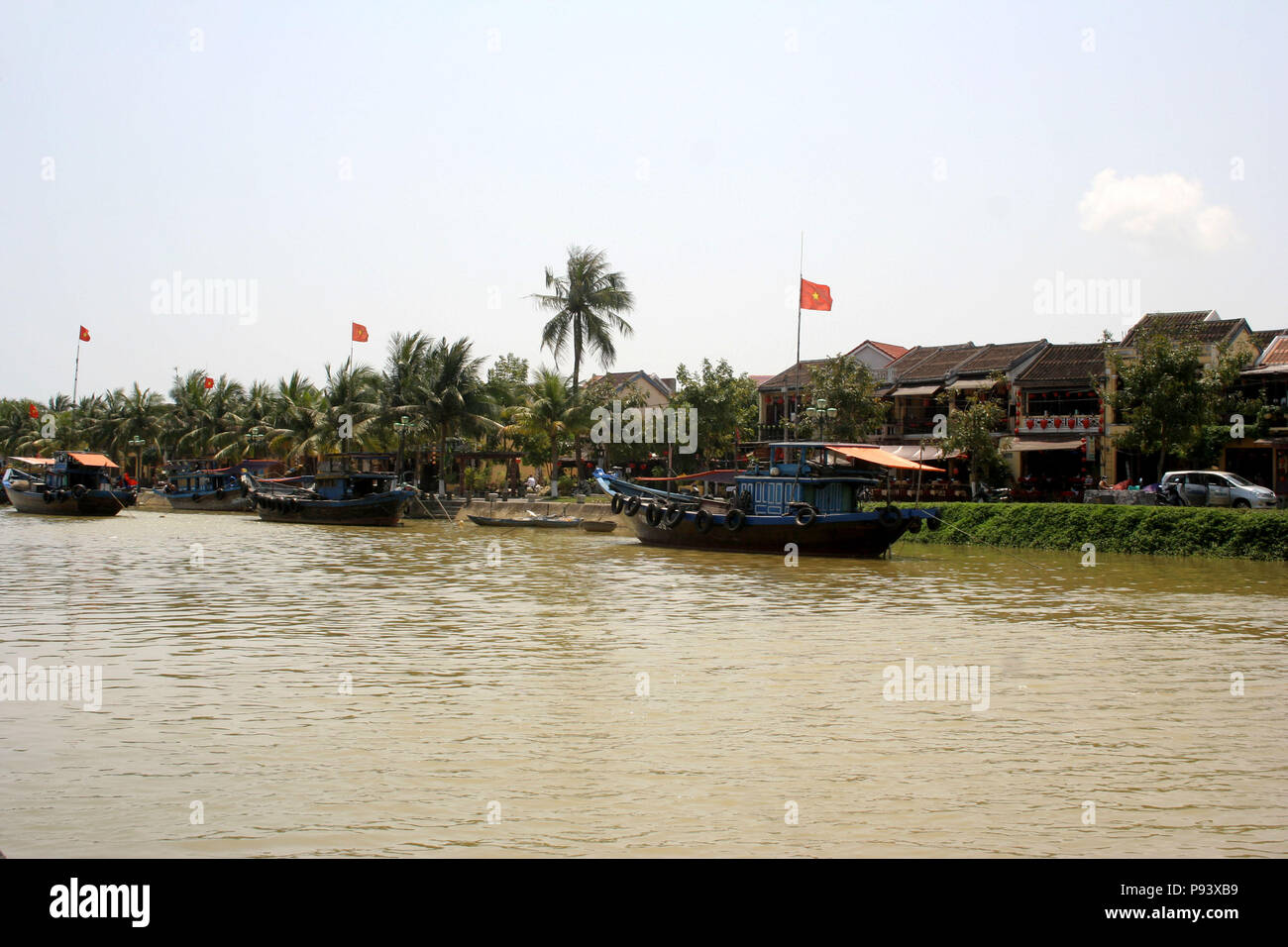 Barche in legno sul fiume, Hoi An, Vietnam Foto Stock