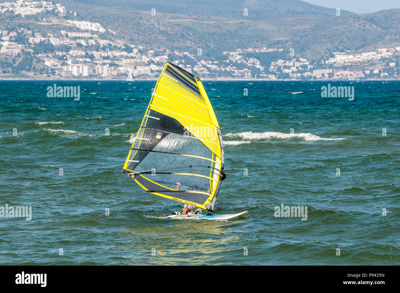 Windsurf, mare, Castelló d'Empúries, Girona, Catalogna, Spagna Foto Stock