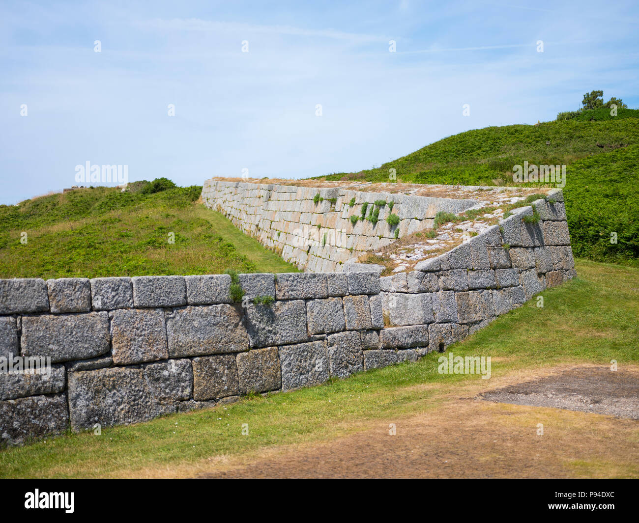 Mura di difesa su St Mary's, Isole Scilly. Foto Stock