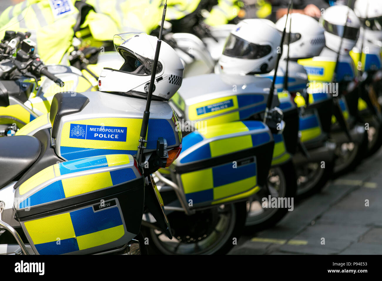 LONDON, Regno Unito - 14 Luglio 2018: un gruppo di London Metropolitan Police moto parcheggiata in una linea Foto Stock