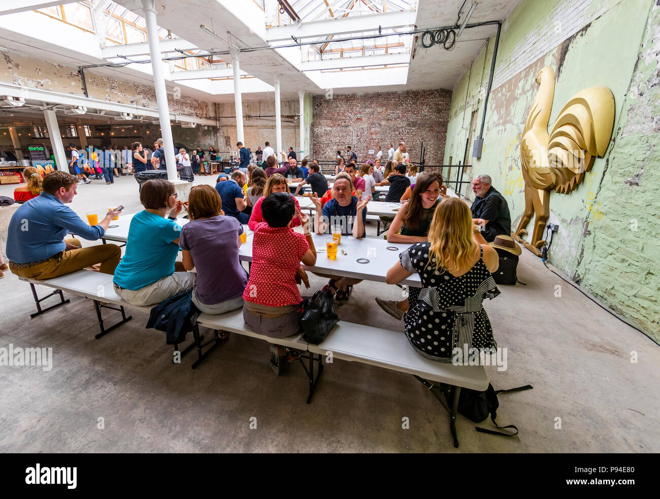 Raggiungere Finzels Street Market alimentare nella fermentazione edificio nord Foto Stock