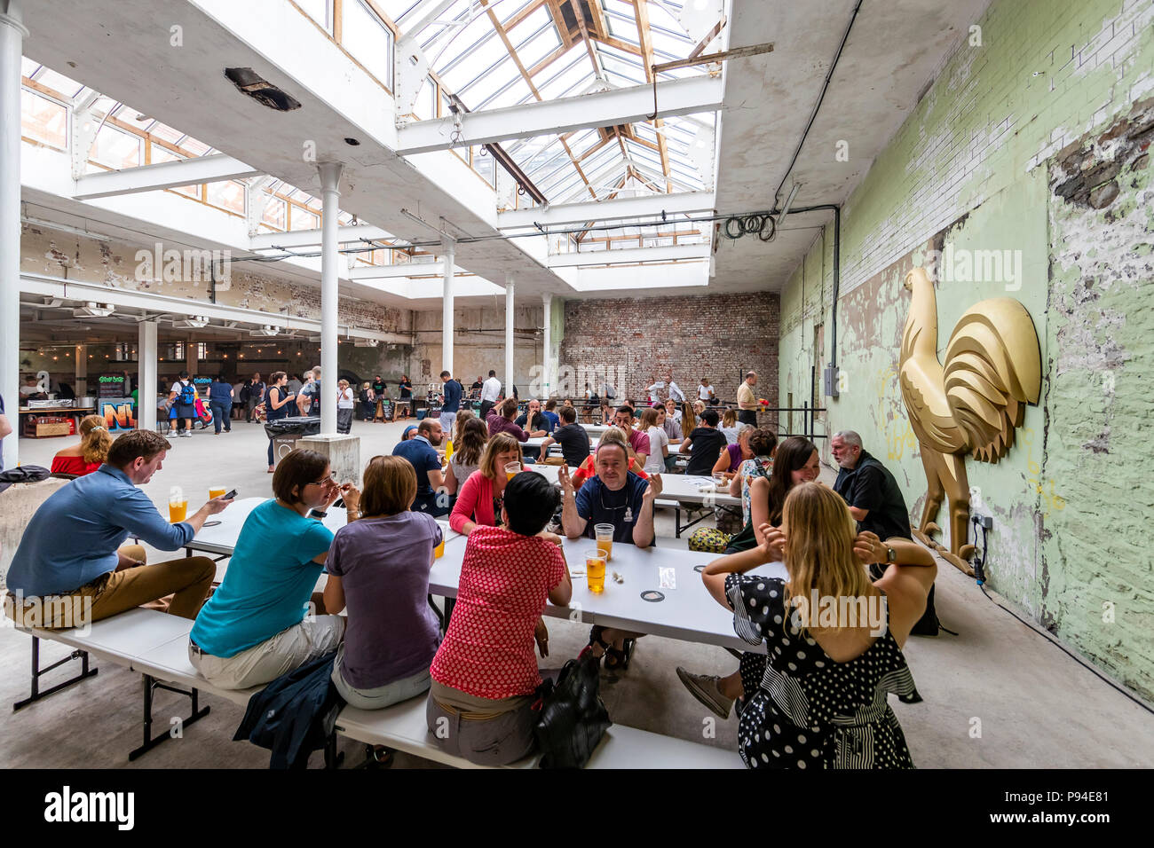 Raggiungere Finzels Street Market alimentare nella fermentazione edificio nord Foto Stock
