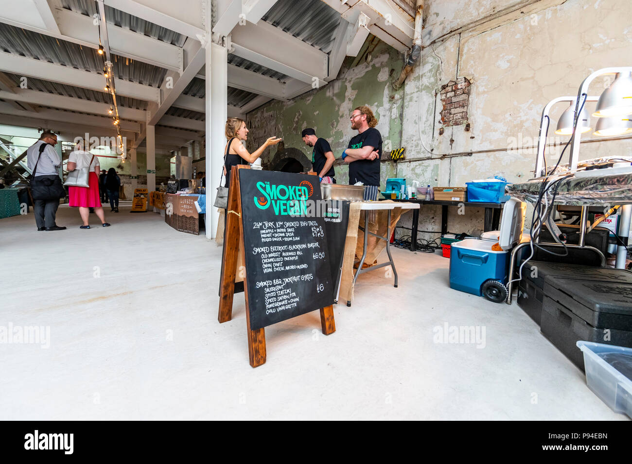Raggiungere Finzels Street Market alimentare nella fermentazione edificio nord Foto Stock