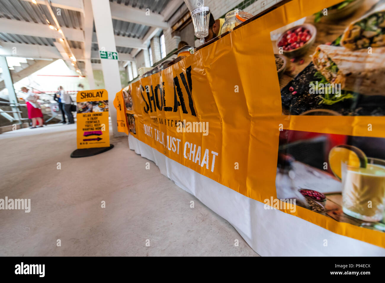 Raggiungere Finzels Street Market alimentare nella fermentazione edificio nord Foto Stock
