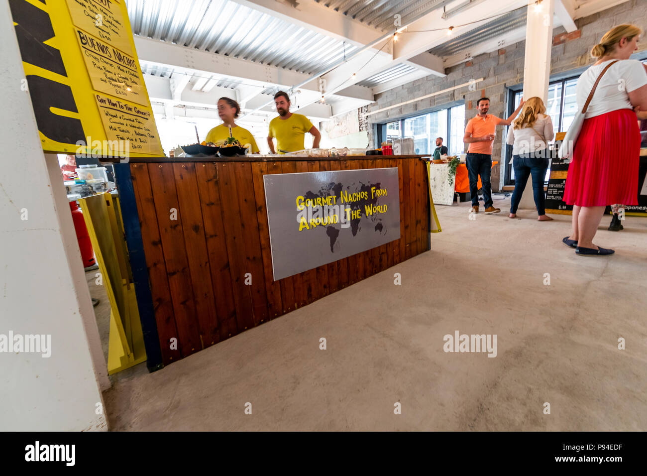 Raggiungere Finzels Street Market alimentare nella fermentazione edificio nord Foto Stock