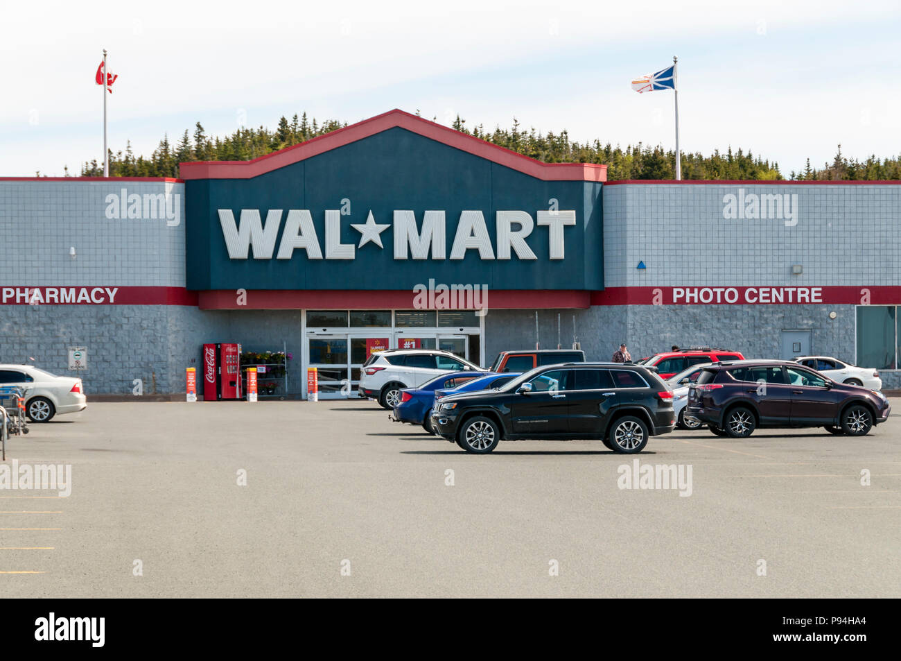 Un ramo di Walmart negozi. Foto Stock